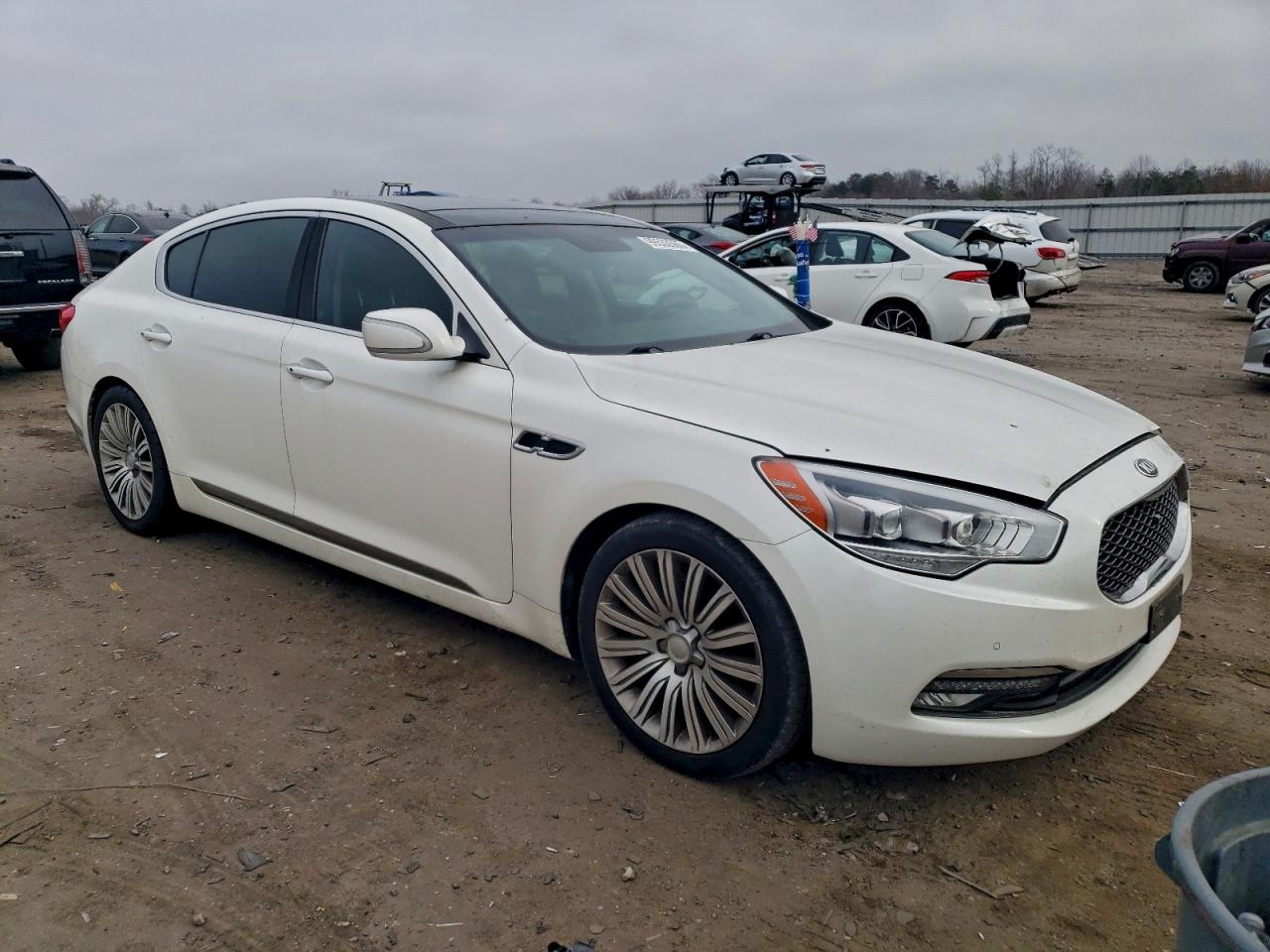 Kia K900 Image 7
