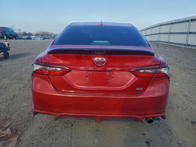 Toyota Camry Se Image 7