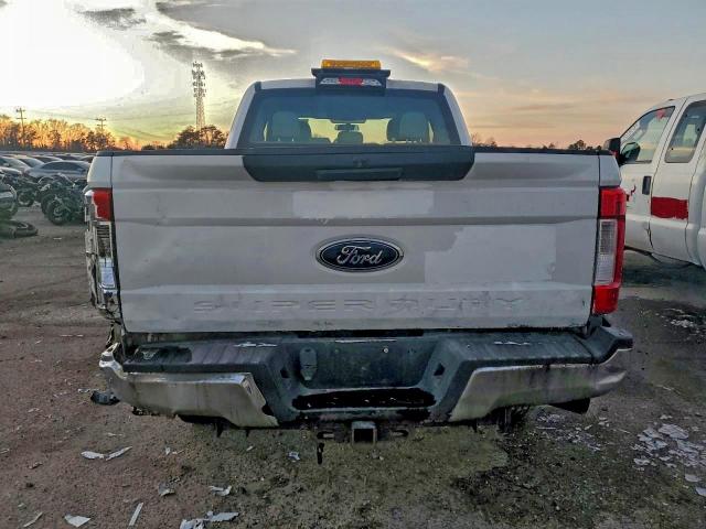Ford F-250 Super Duty Image 5