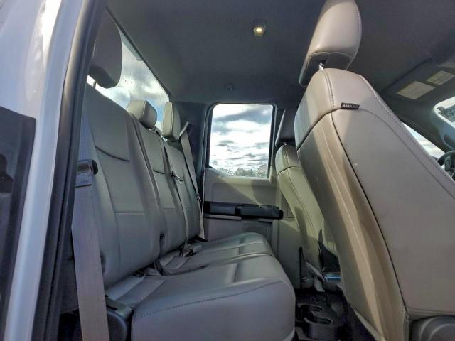 Ford F-250 Super Duty Image 11