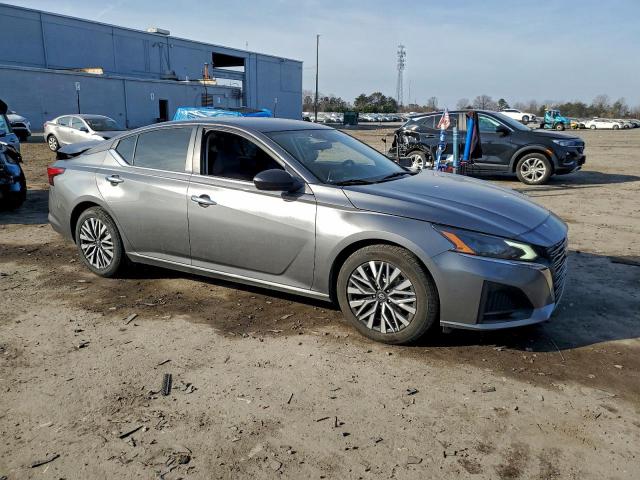 Nissan Altima Sv Image 4