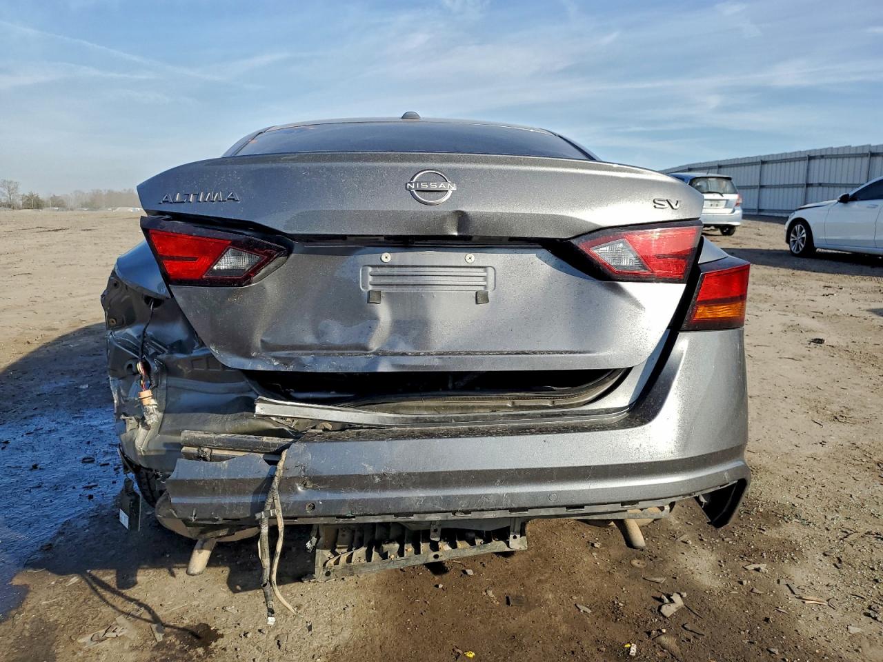 Nissan Altima Sv Image 3