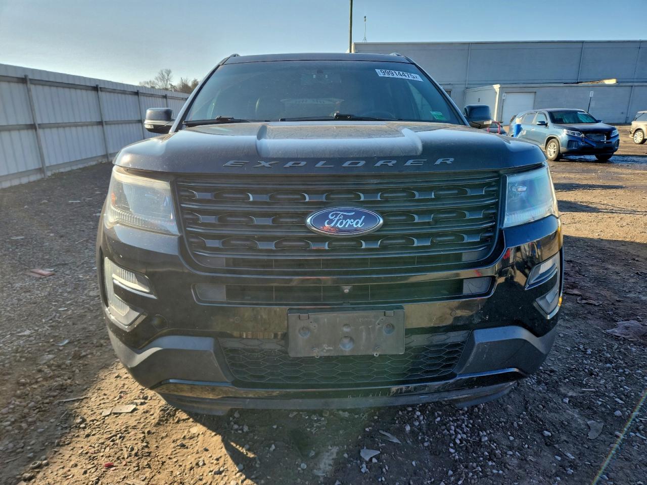 Ford Explorer Sport Image 8