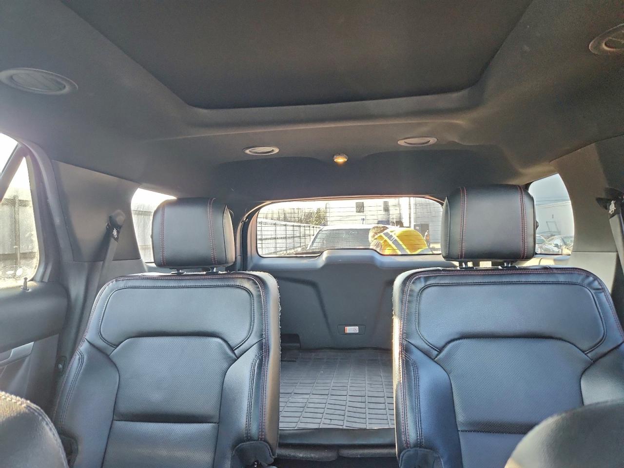 Ford Explorer Sport Image 11