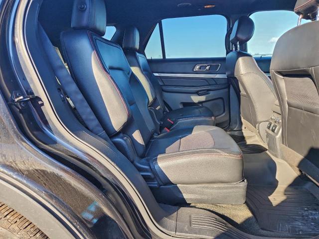 Ford Explorer Sport Image 12