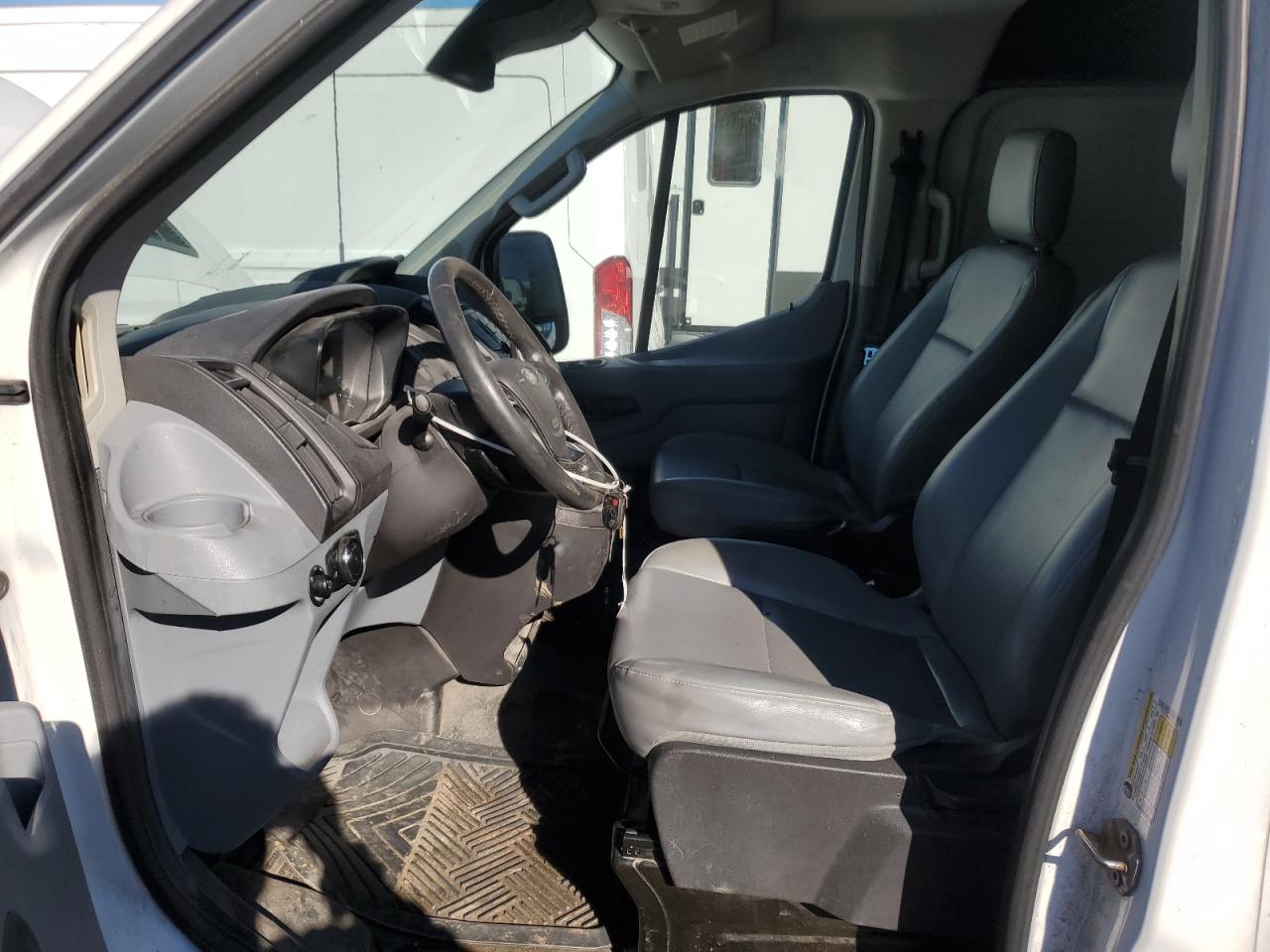 Ford Transit T-150 Image 13