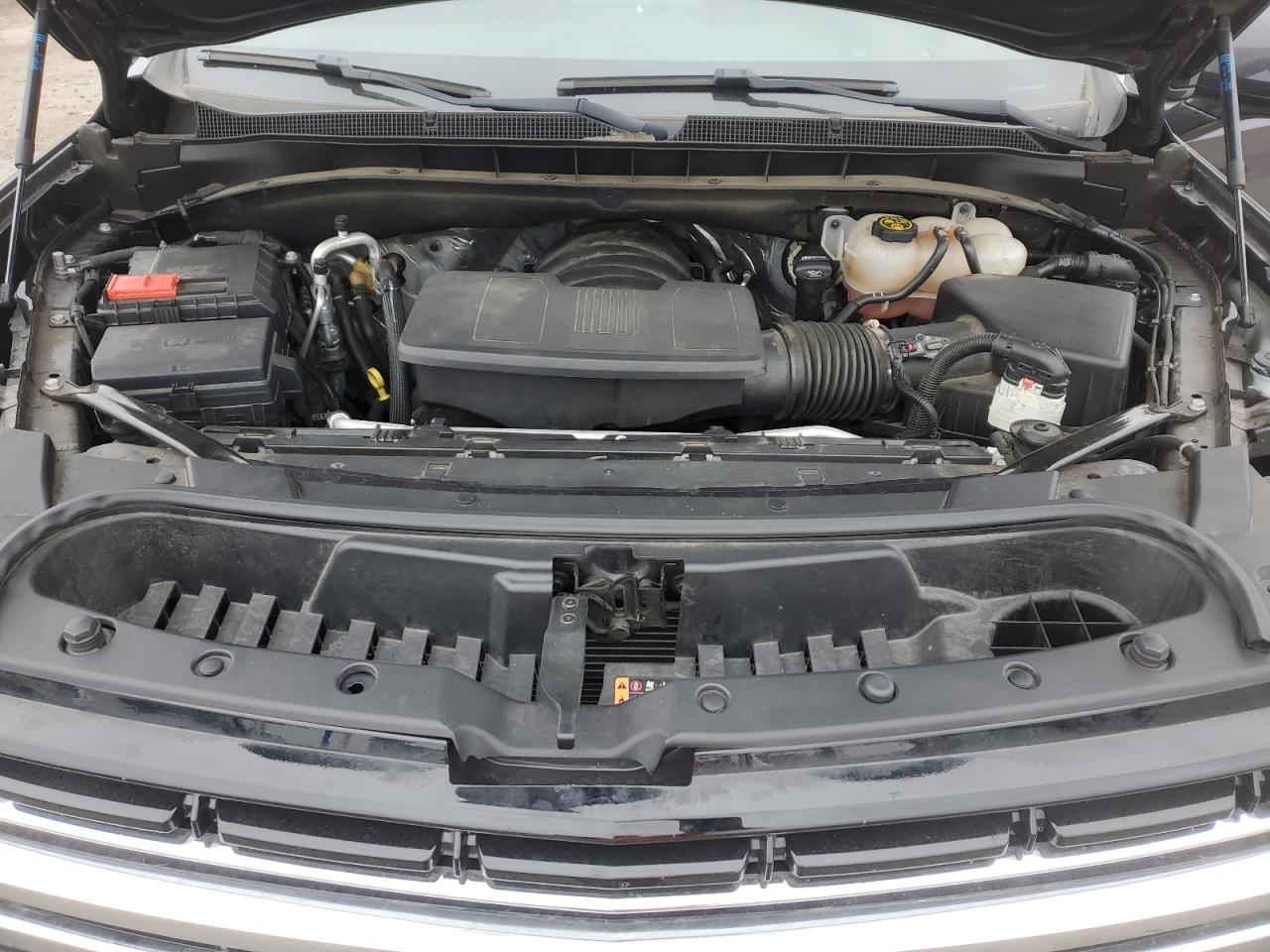 Chevrolet Suburban K1500 Lt Image 12