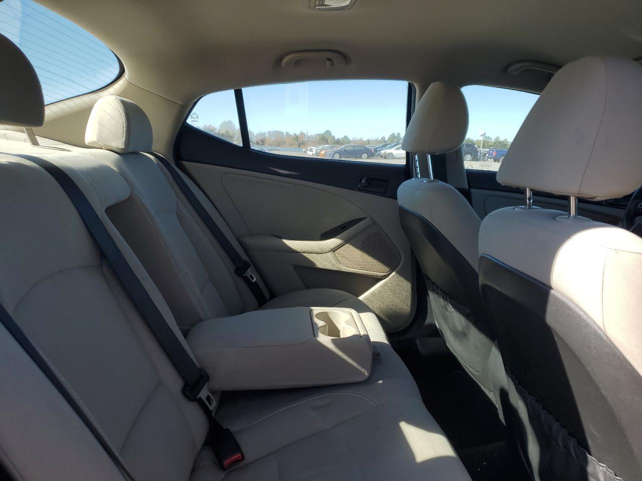 Kia Optima Lx Image 5