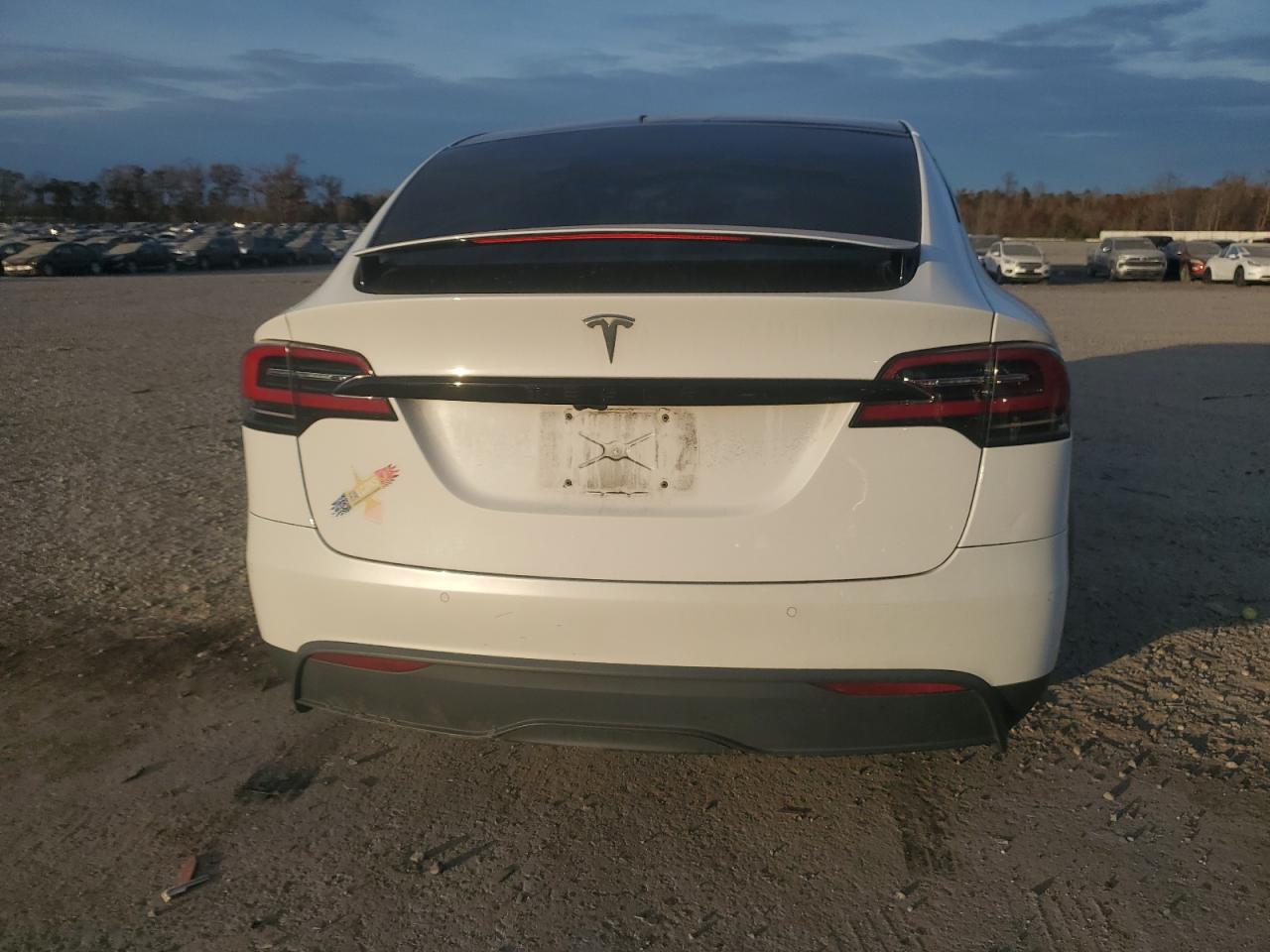 Tesla Model X Image 9