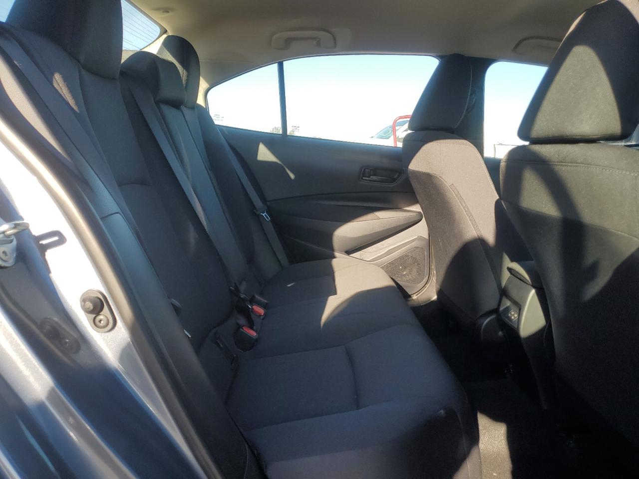 Toyota Corolla Le Image 10