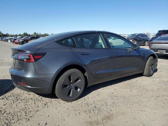 Tesla Model 3 Image 12