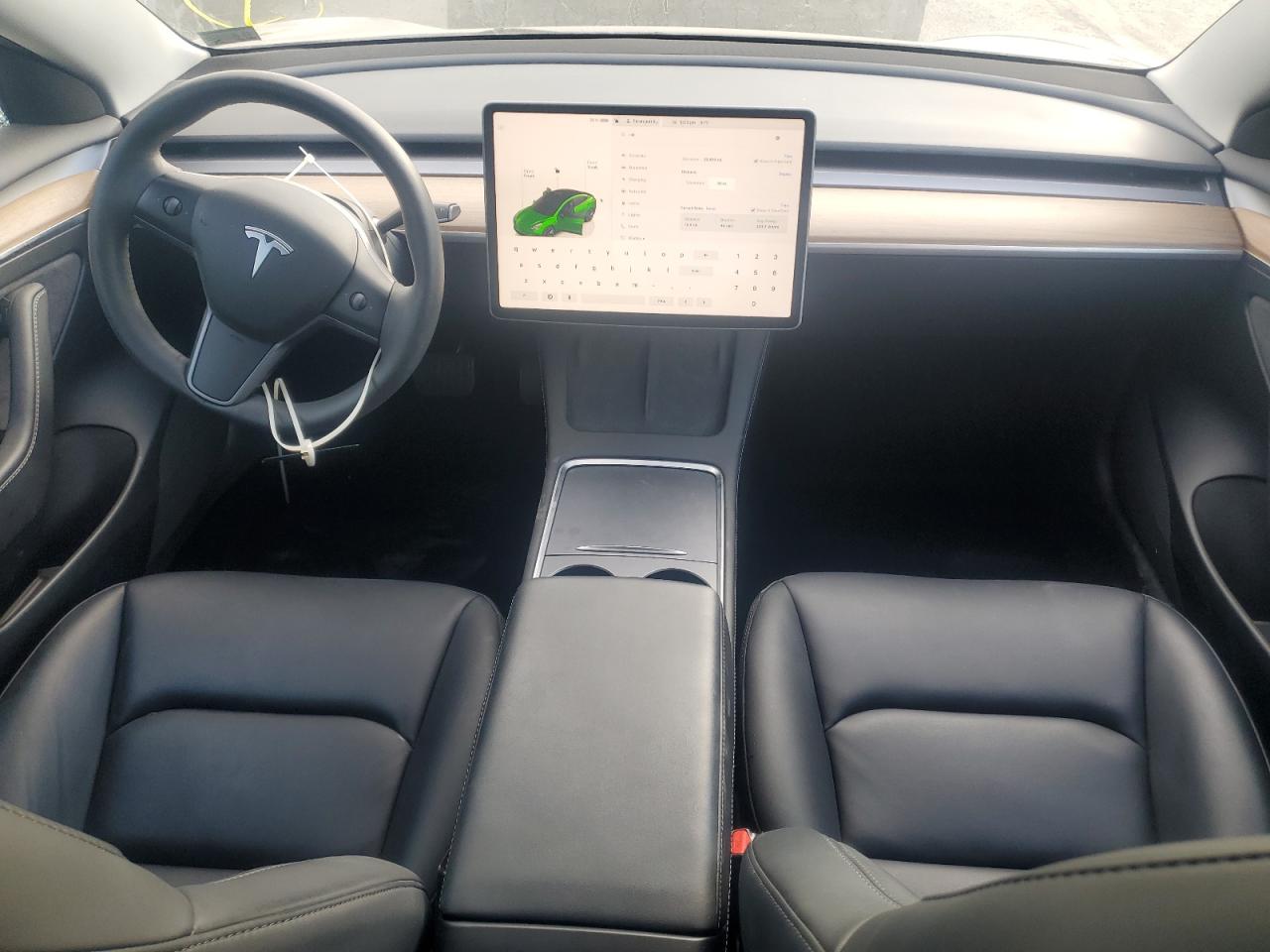Tesla Model 3 Image 9