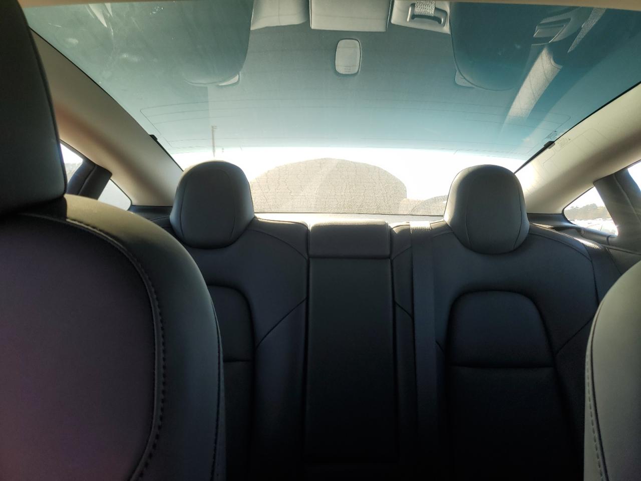 Tesla Model 3 Image 8