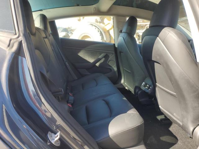 Tesla Model 3 Image 11