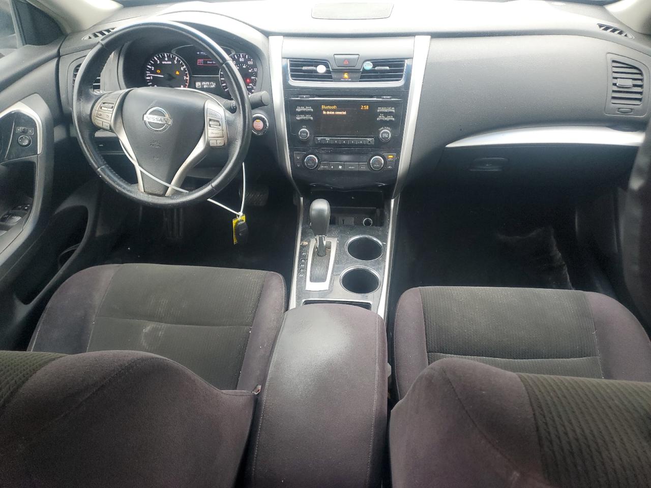 Nissan Altima 2.5 Image 4