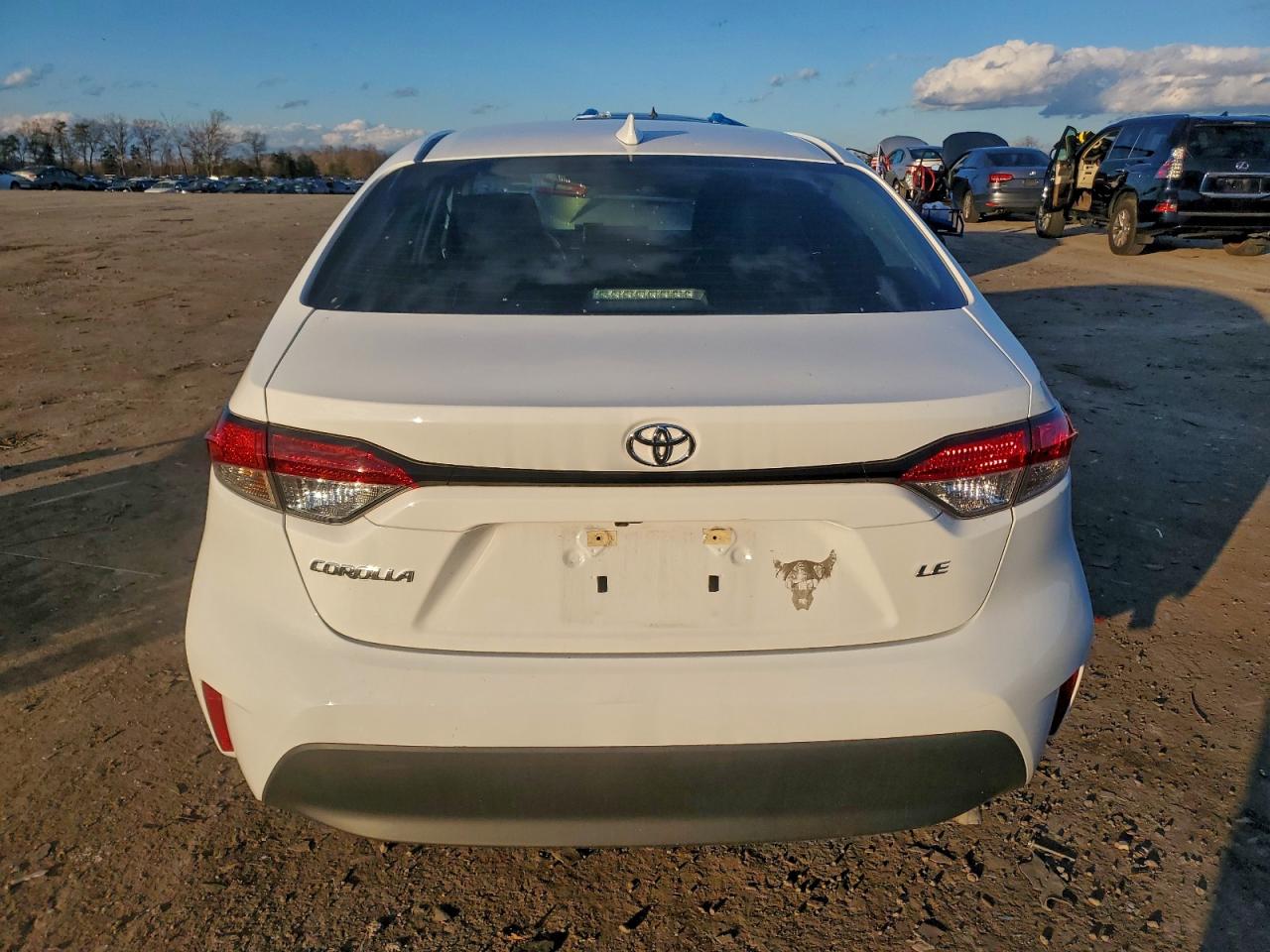 Toyota Corolla Le Image 6