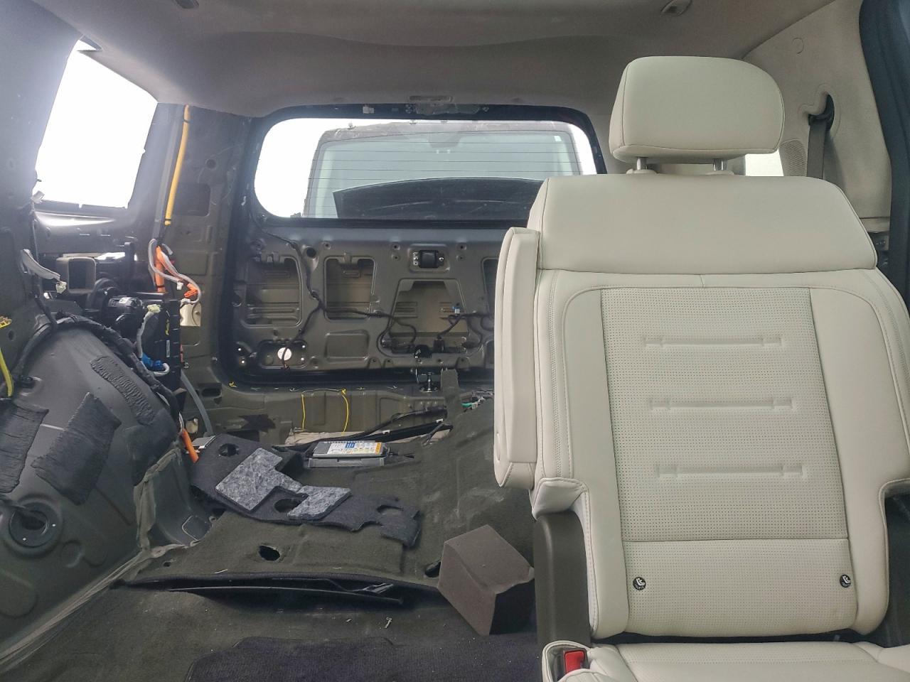 Hyundai SANTA FE Calligraphy Image 10