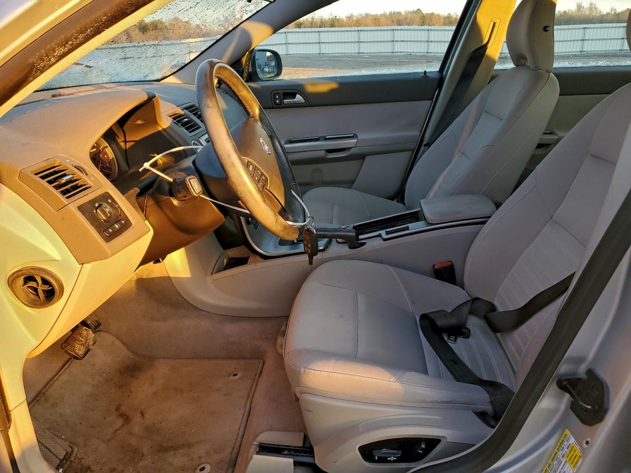 Volvo S40 2.4i Image 4