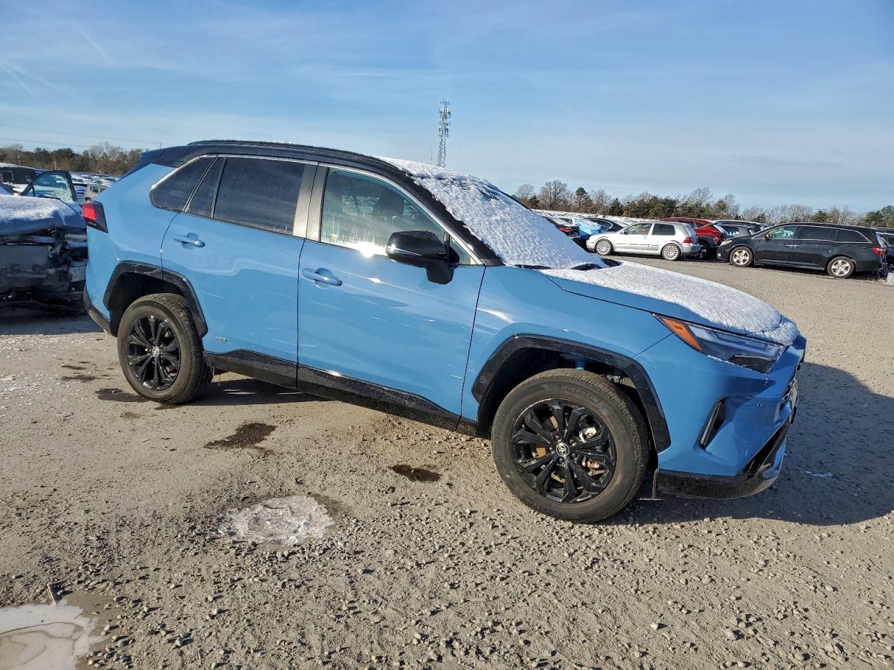 Toyota RAV4 Xse Image 2