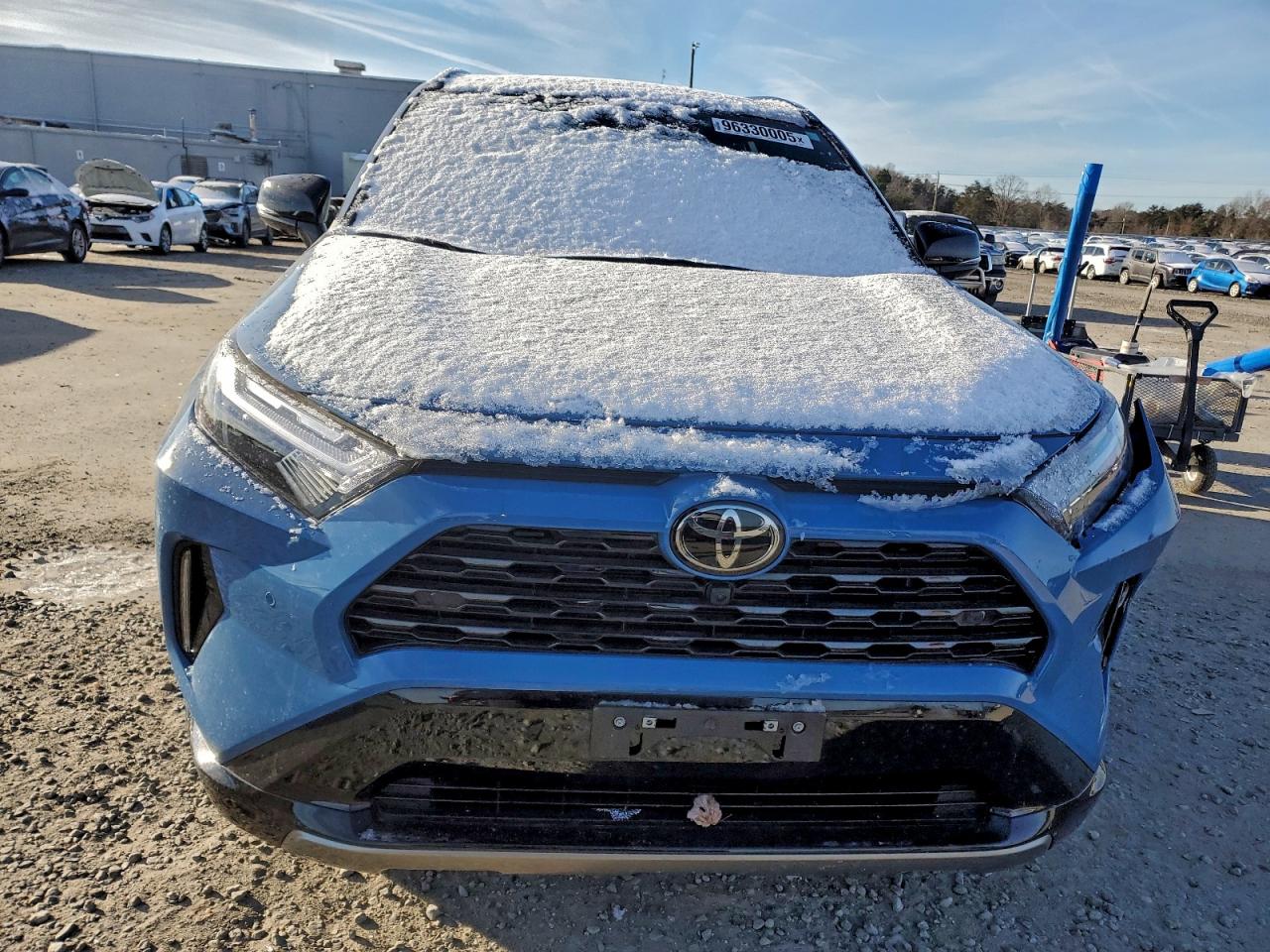 Toyota RAV4 Xse Image 9