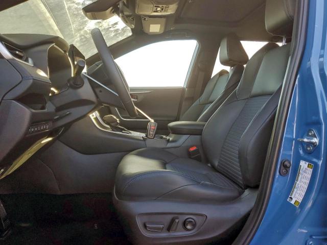 Toyota RAV4 Xse Image 11