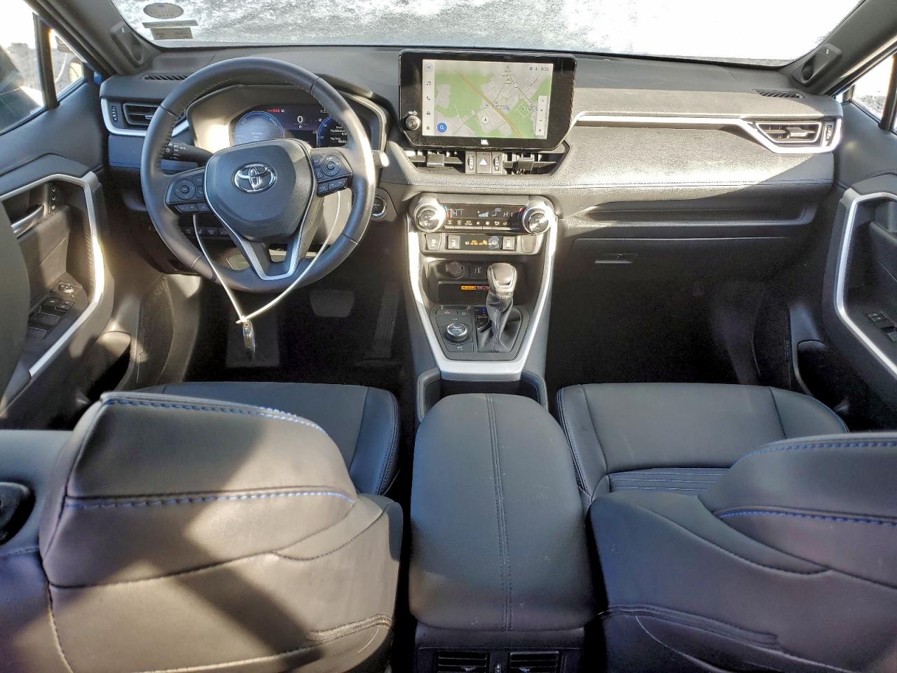 Toyota RAV4 Xse Image 5