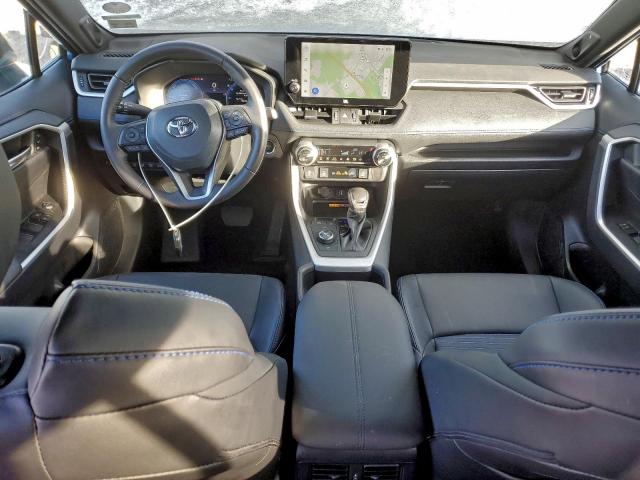 Toyota RAV4 Xse Image 5