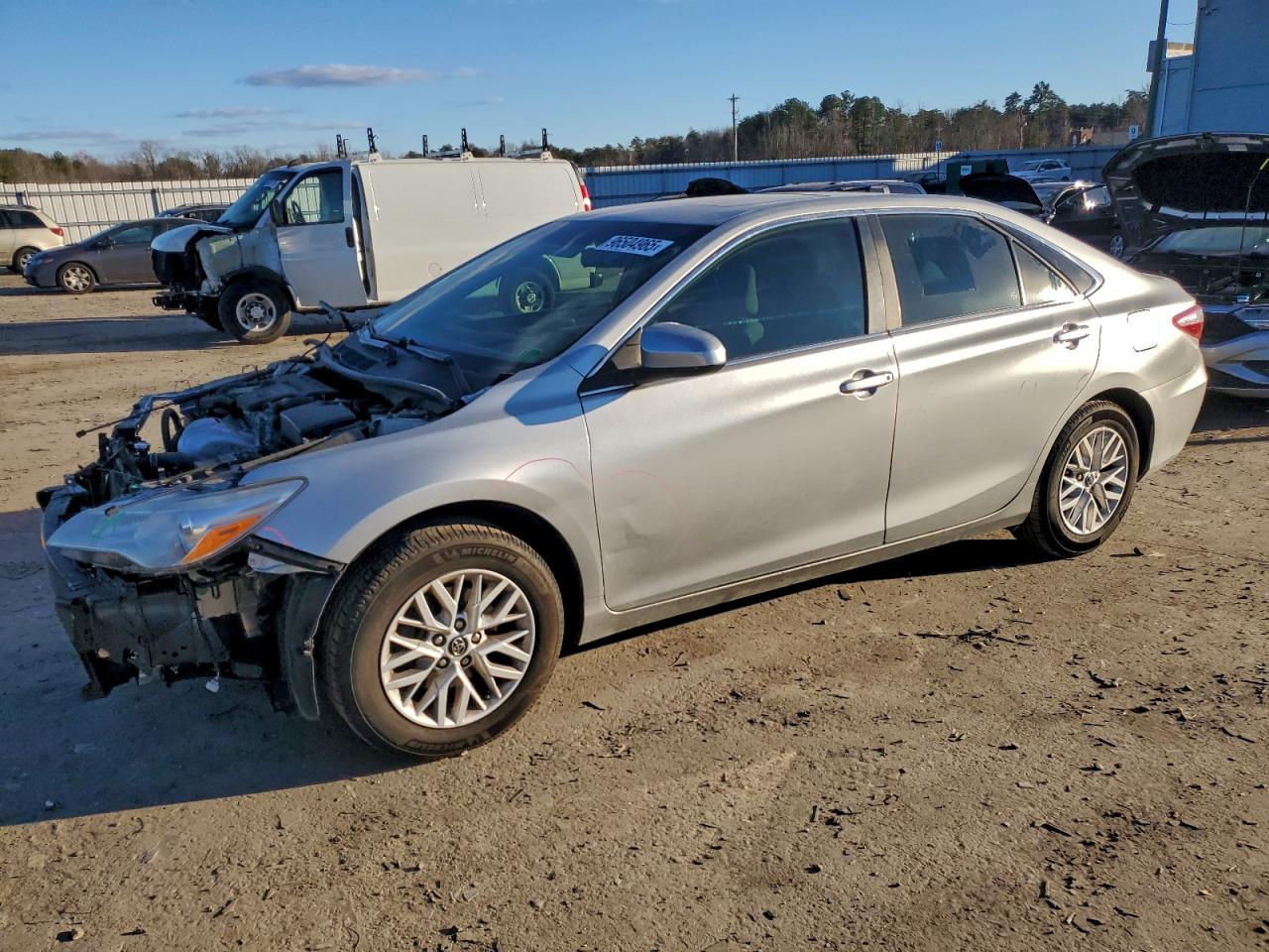 Toyota Camry Le Image 1