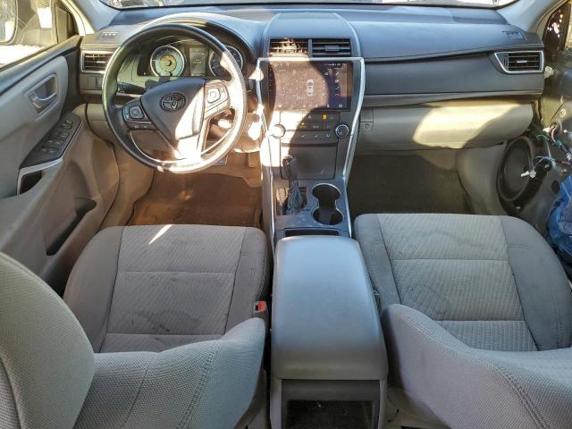 Toyota Camry Le Image 10