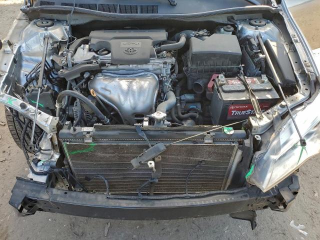 Toyota Camry Le Image 7