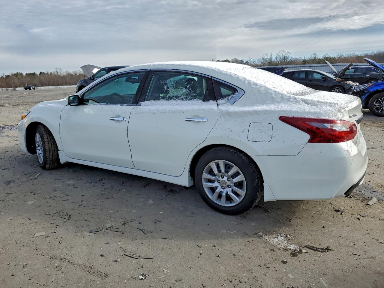 Nissan Altima 2.5 Image 9