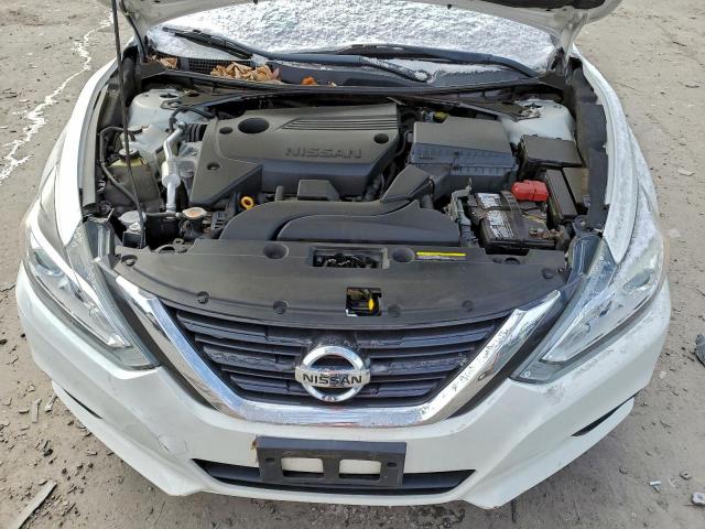 Nissan Altima 2.5 Image 8