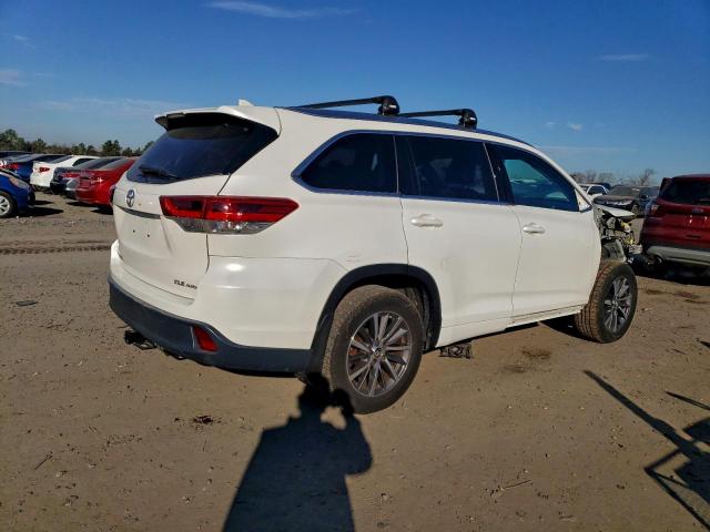 Toyota Highlander Se Image 3