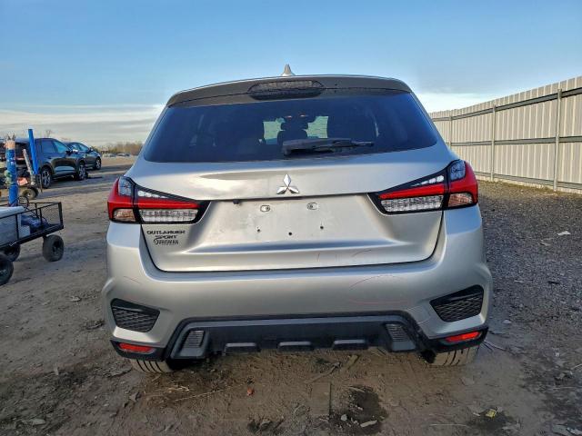 Mitsubishi Outlander Es Image 4
