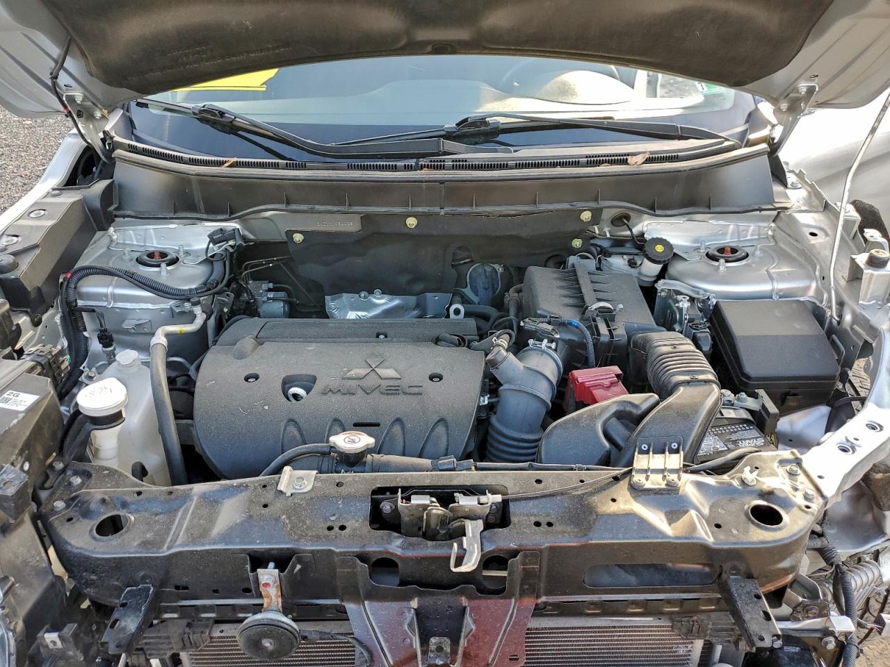 Mitsubishi Outlander Es Image 6