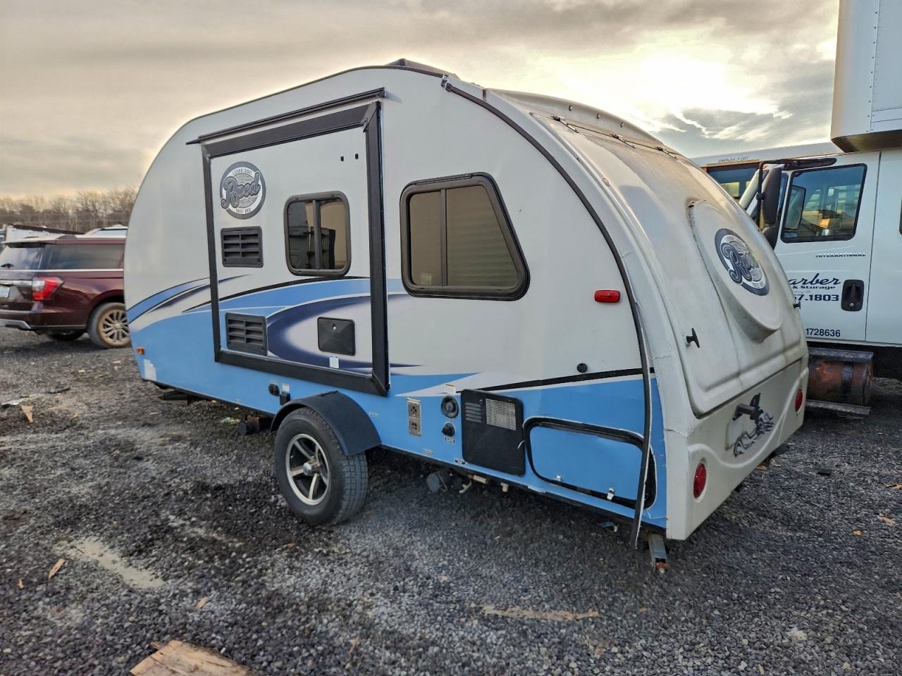 Rpod Camper Image 10