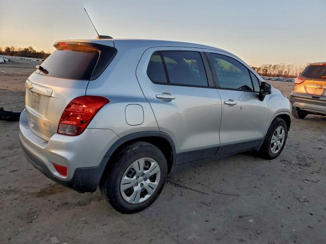 Chevrolet Trax Ls Image 8