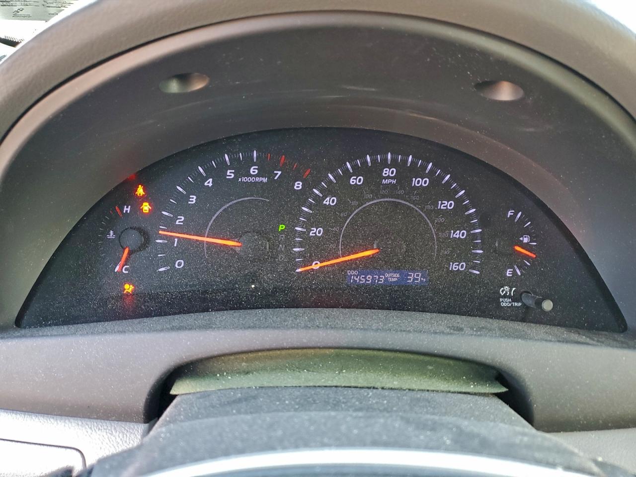 Toyota Camry Se Image 11