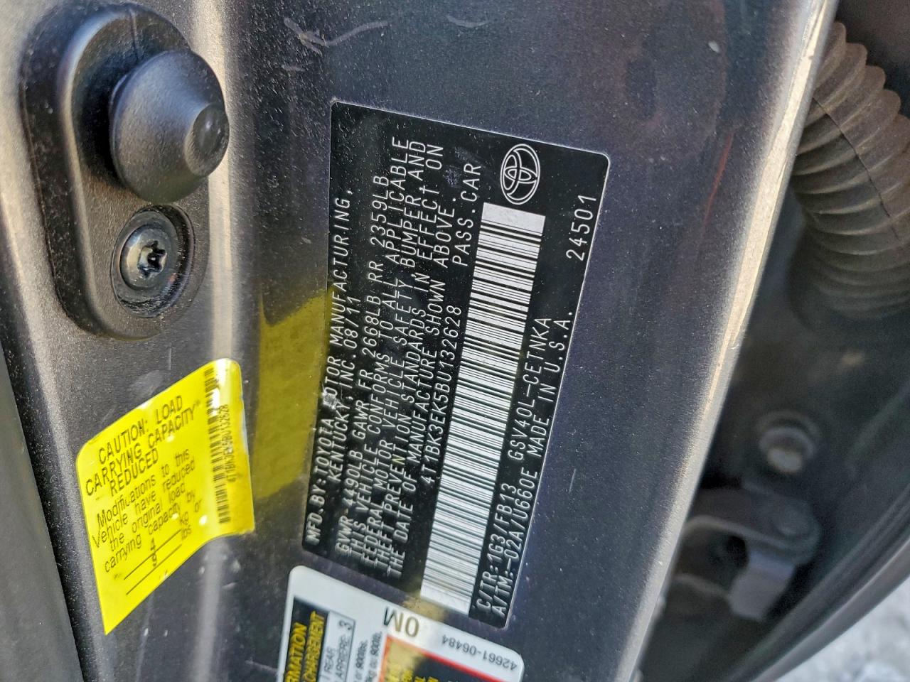 Toyota Camry Se Image 12