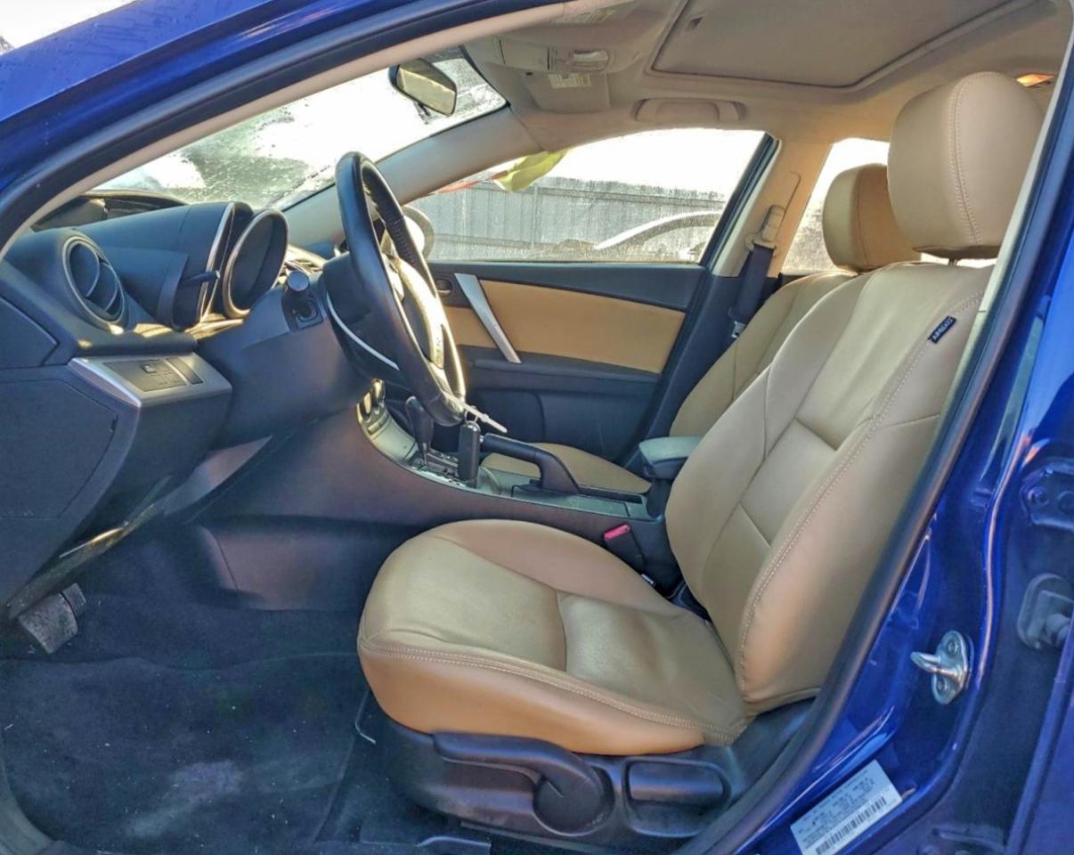 Mazda Mazda3 S Image 8