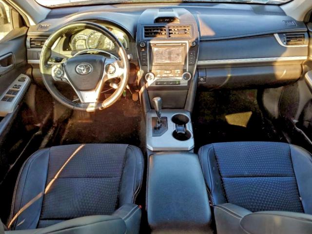 Toyota Camry L Image 9