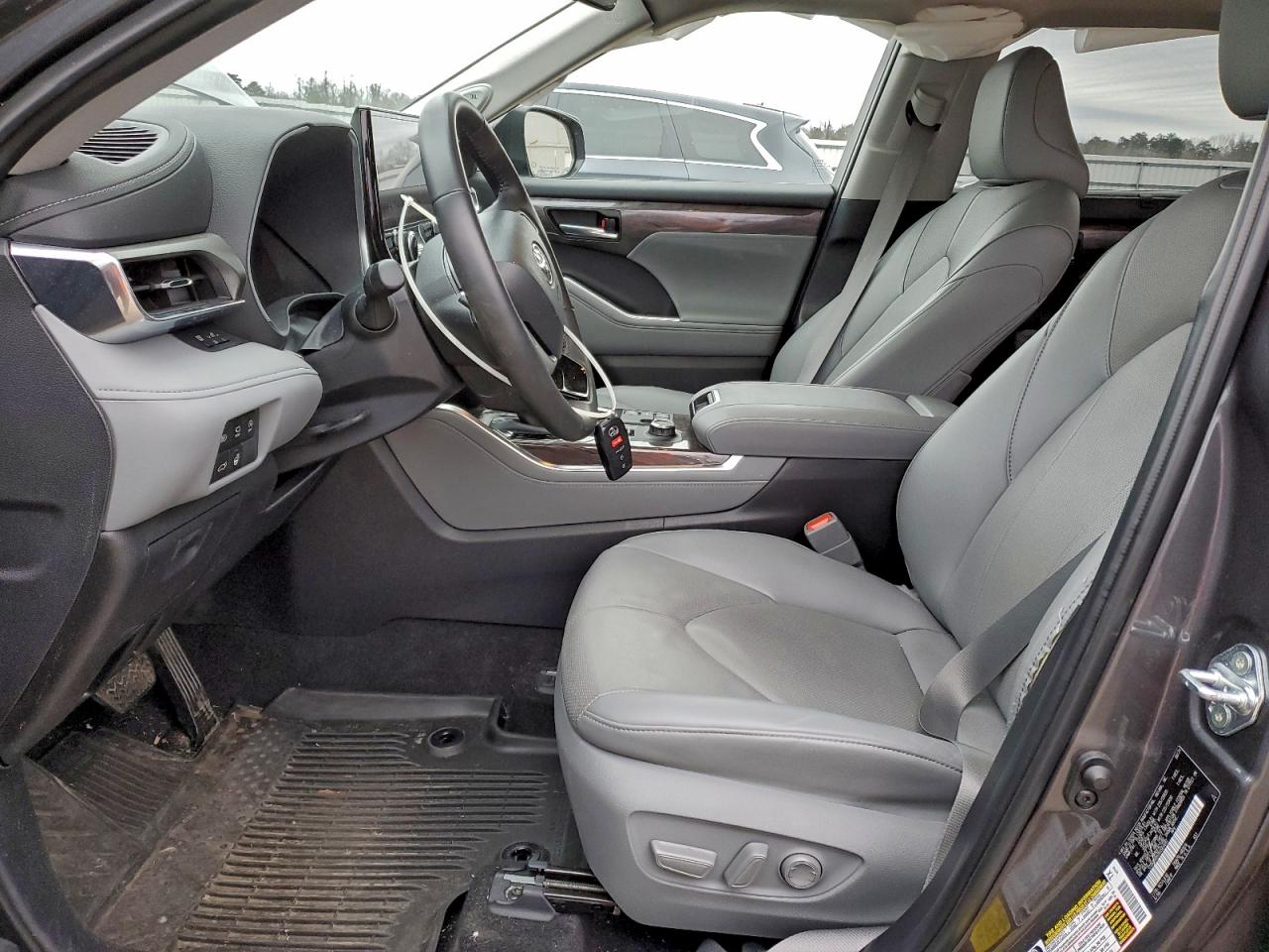 Toyota Highlander Le Image 6