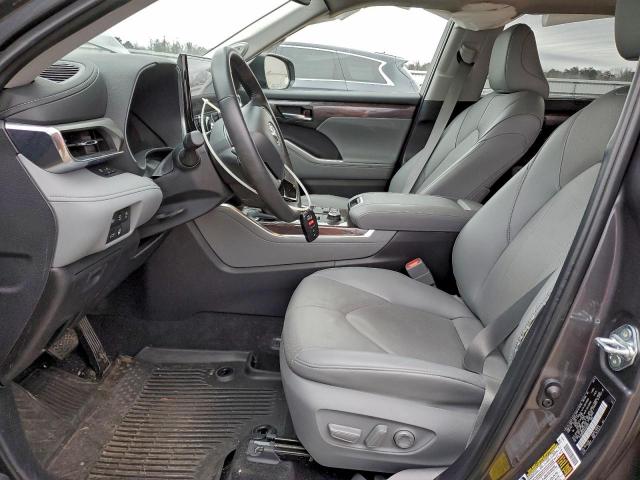 Toyota Highlander Le Image 6