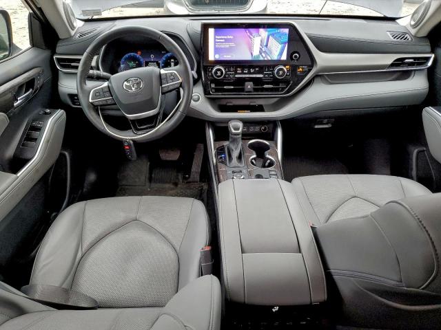Toyota Highlander Le Image 8