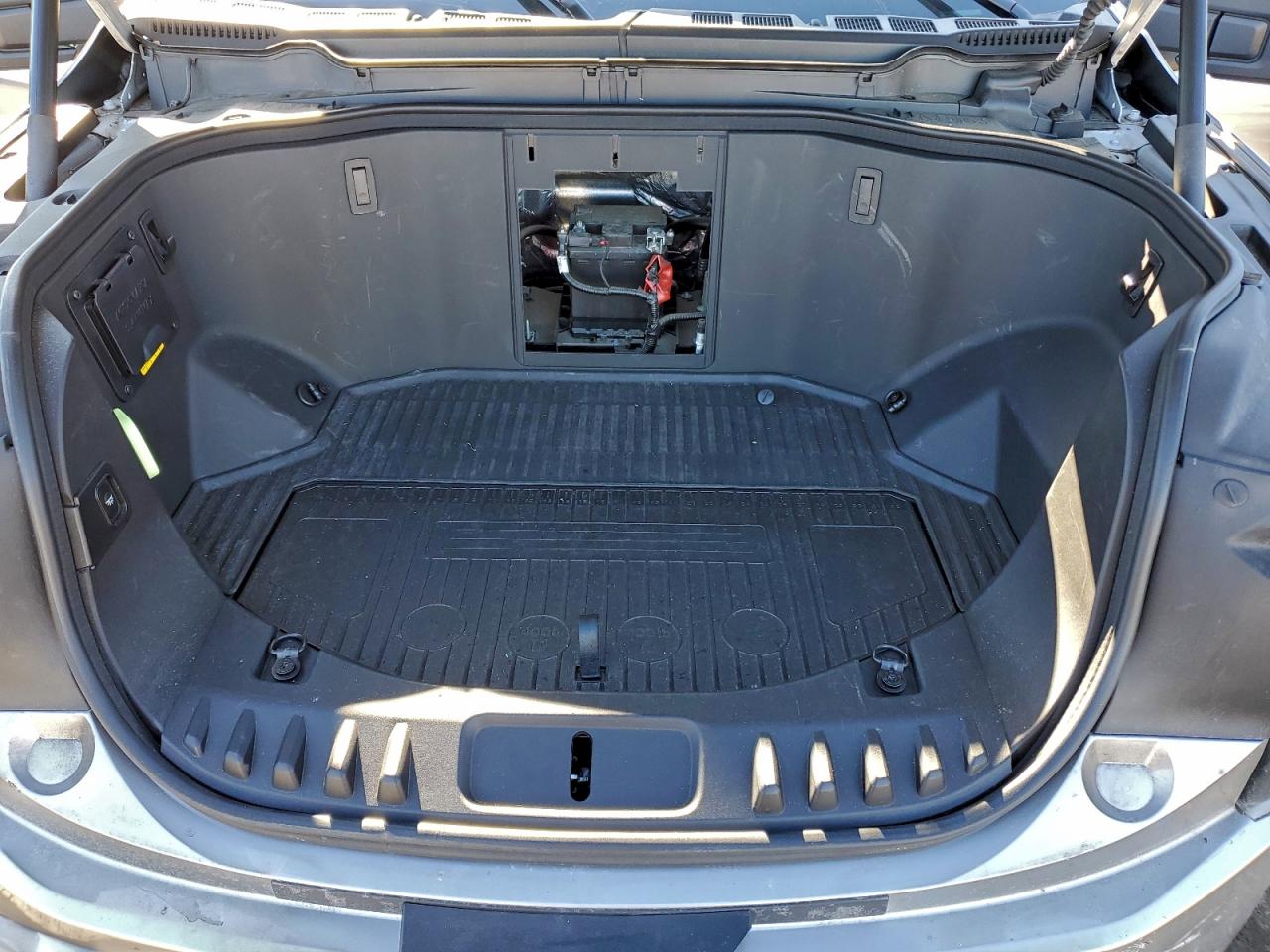 Ford F-150 Lightning Pro Image 10