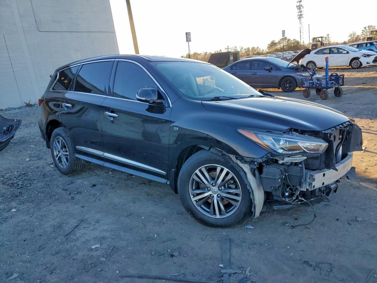 INFINITI Qx Luxe Image 13