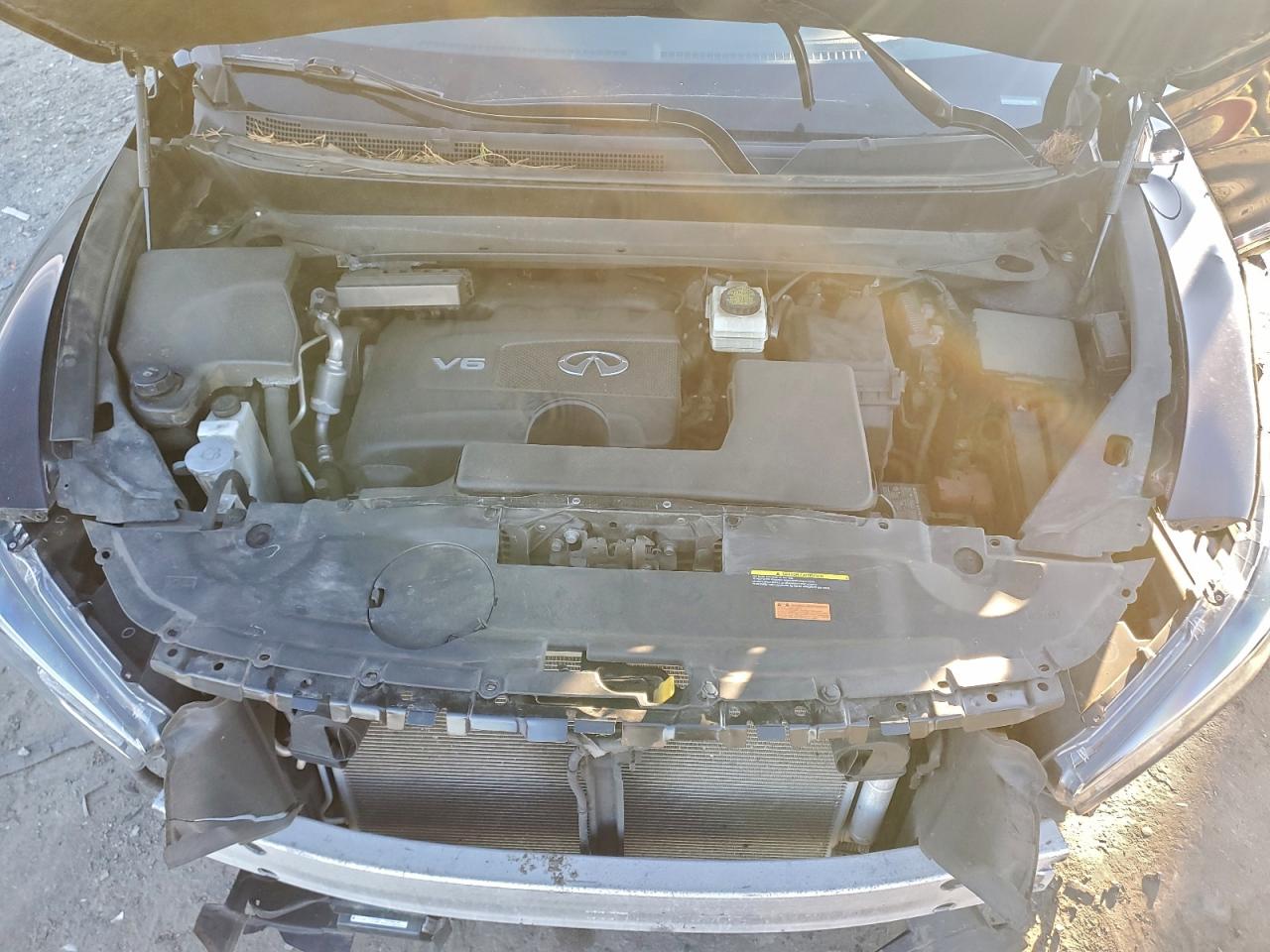 INFINITI Qx Luxe Image 9