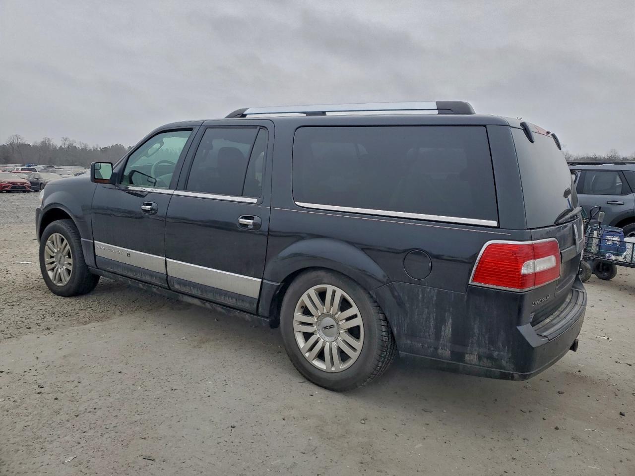 Lincoln Navigator L Image 3