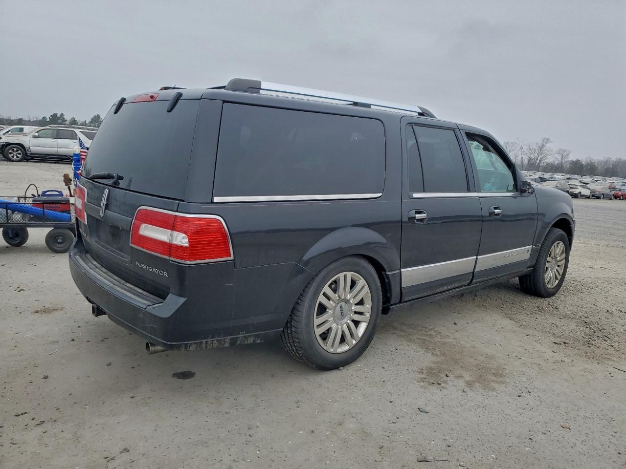 Lincoln Navigator L Image 2