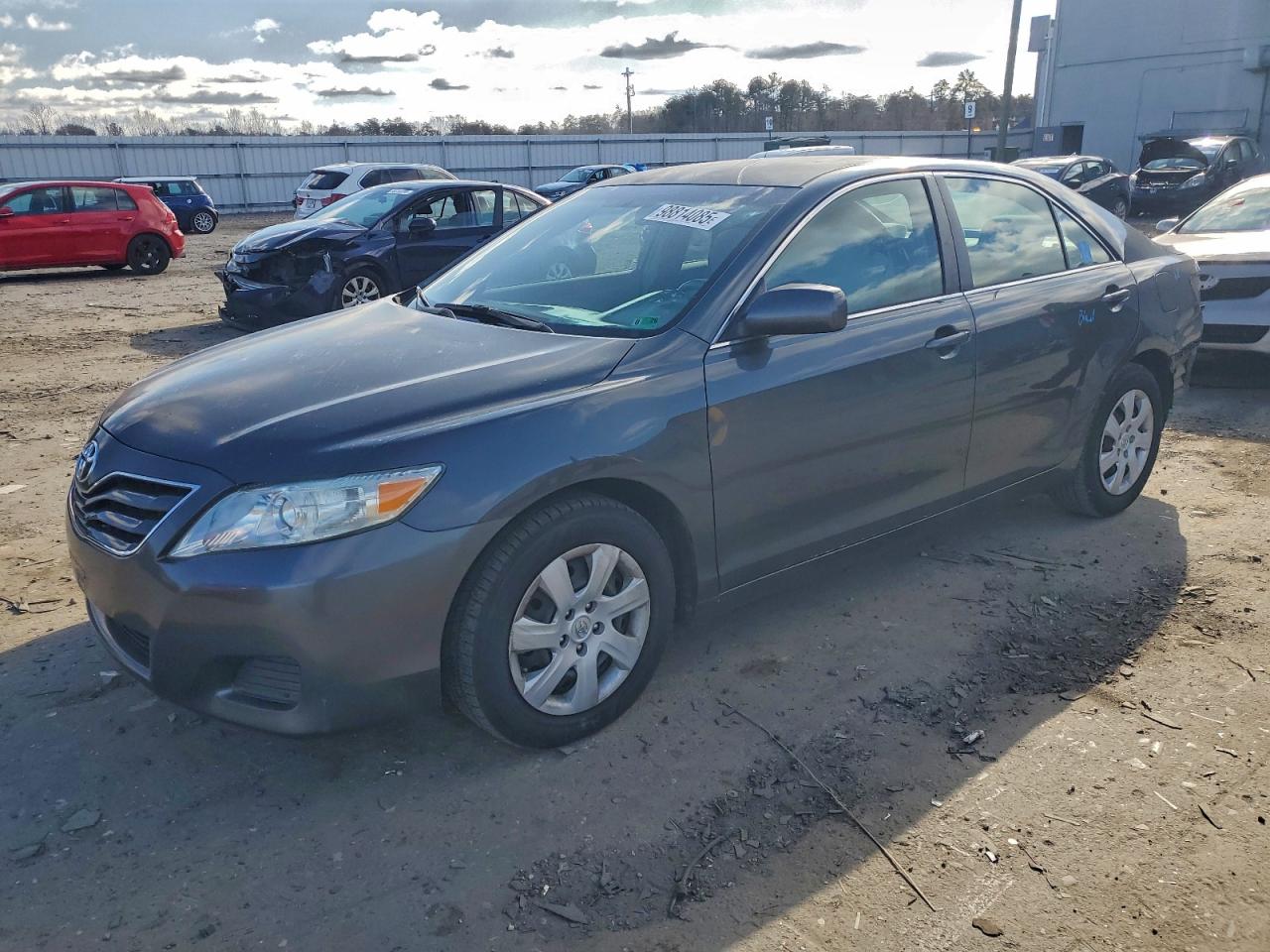 Toyota Camry Base Image 1